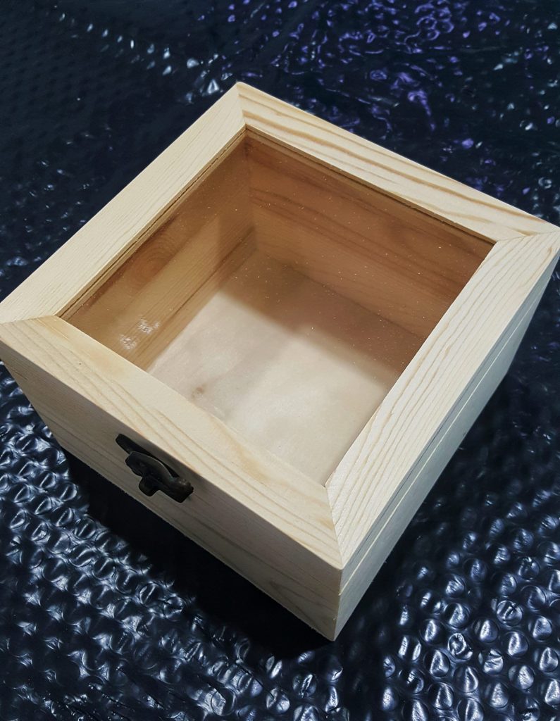 Wooden Box Glass Top Lid Lockable Jewelry /Gifts /Eternal Flower